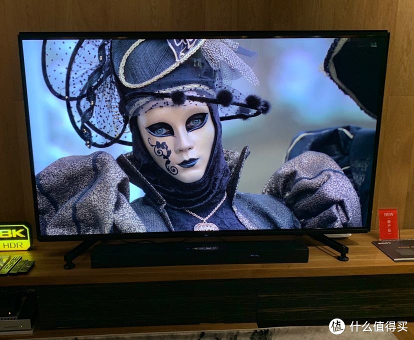 闲来无事去直营店看看2019索尼的各种4K/8K电视