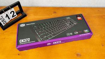 酷冷至尊 CK372 RGB机械键盘外观展示(边框|键帽|指示灯|防滑垫|轴体)