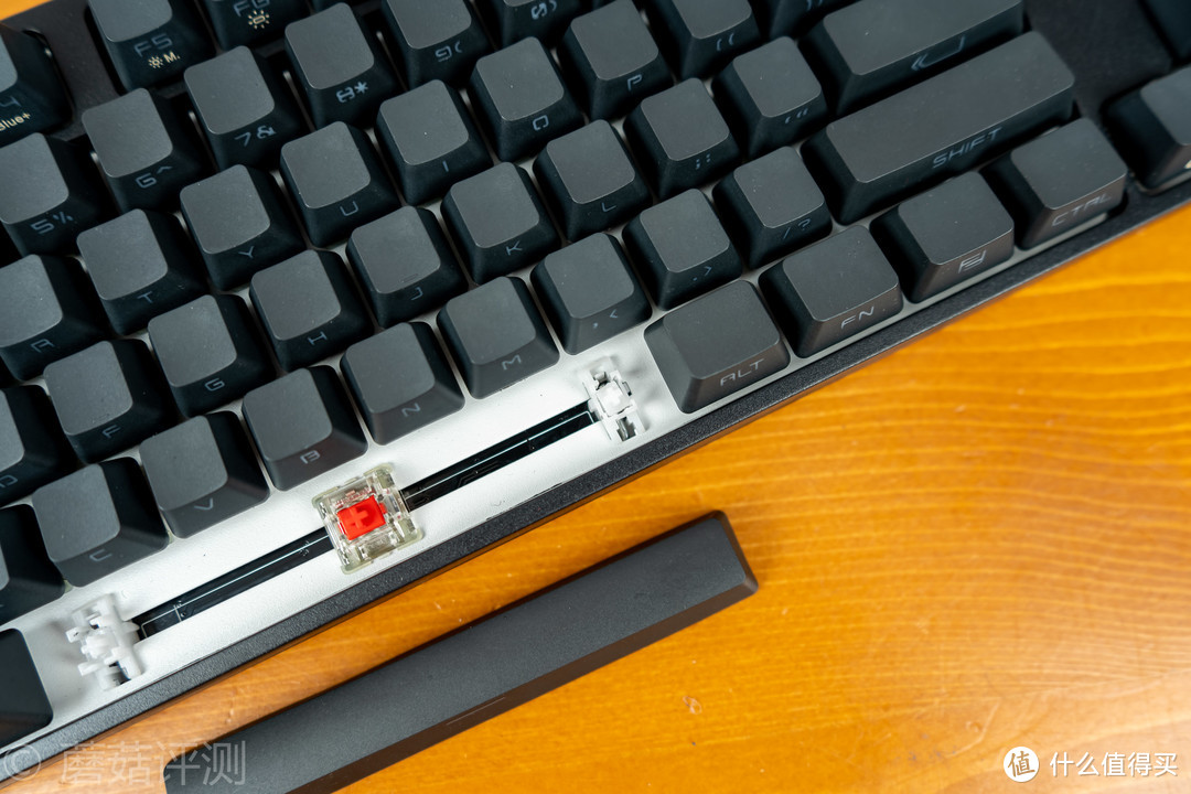 或是最美的侧刻键盘——酷冷至尊(CoolerMaster) CK372 RGB机械键盘（红轴）评测