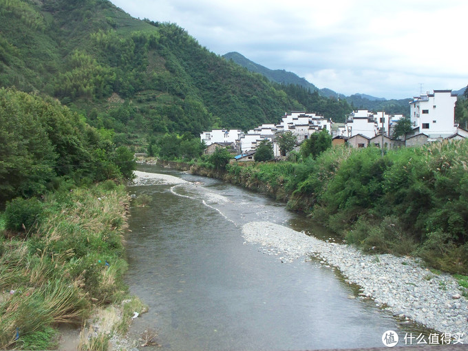 石滩小河