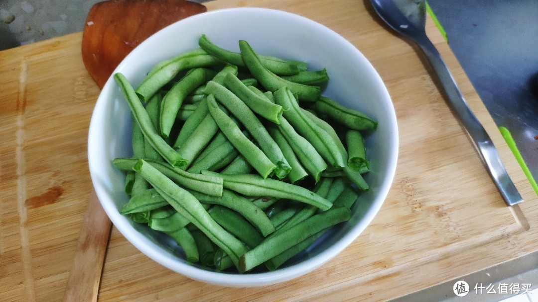 自己做的干煸豆角，想放多少肉末就放多少肉末