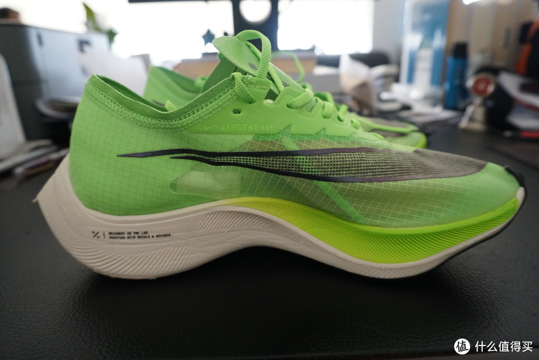 越跑越慢却越来越膨胀——Nike ZoomX Vaporfly Next%开箱