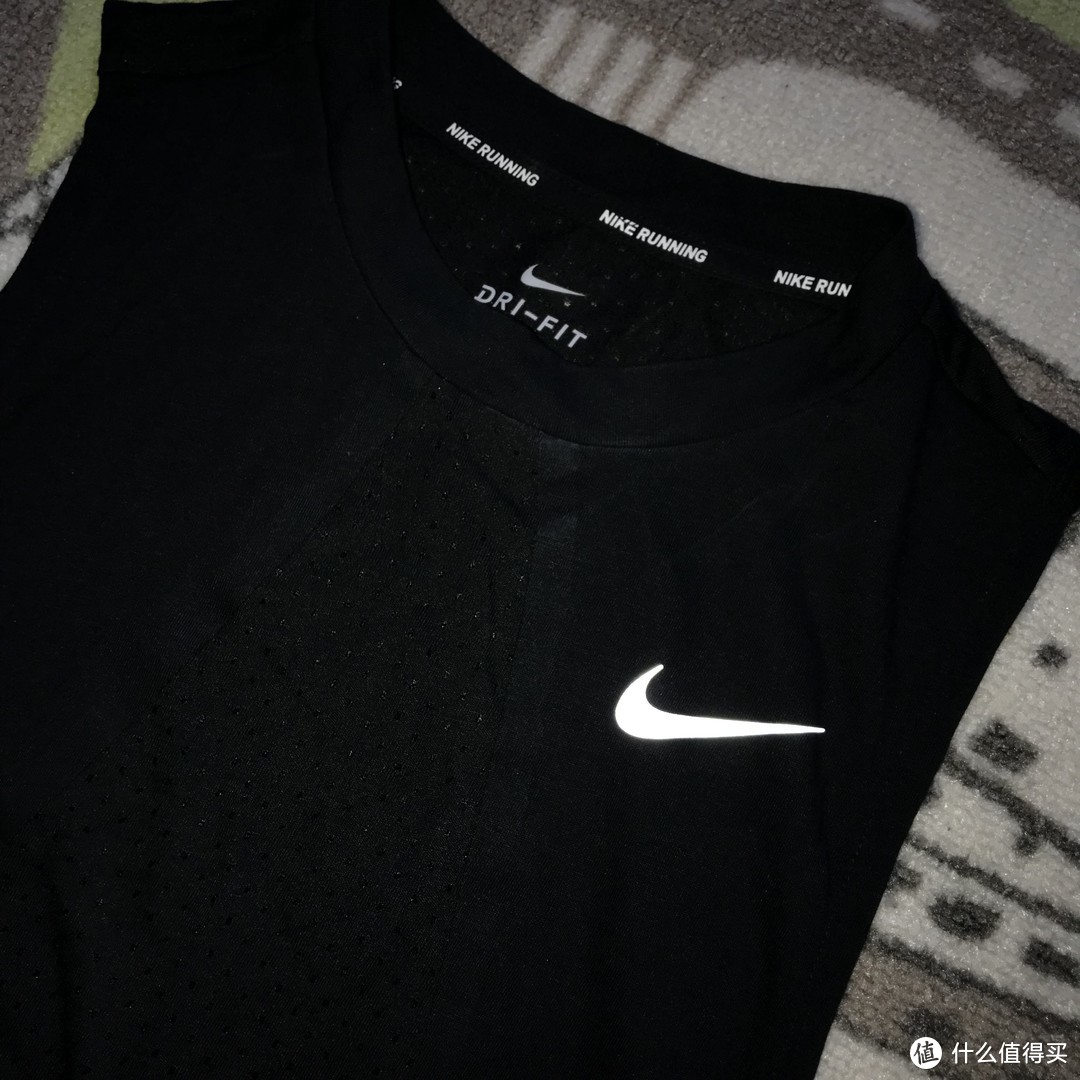 Nike Breathe 女子跑步速干背心