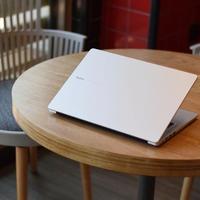 RedmiBook笔记本电脑外观展示(机身|外壳|屏幕|尺寸|键盘)