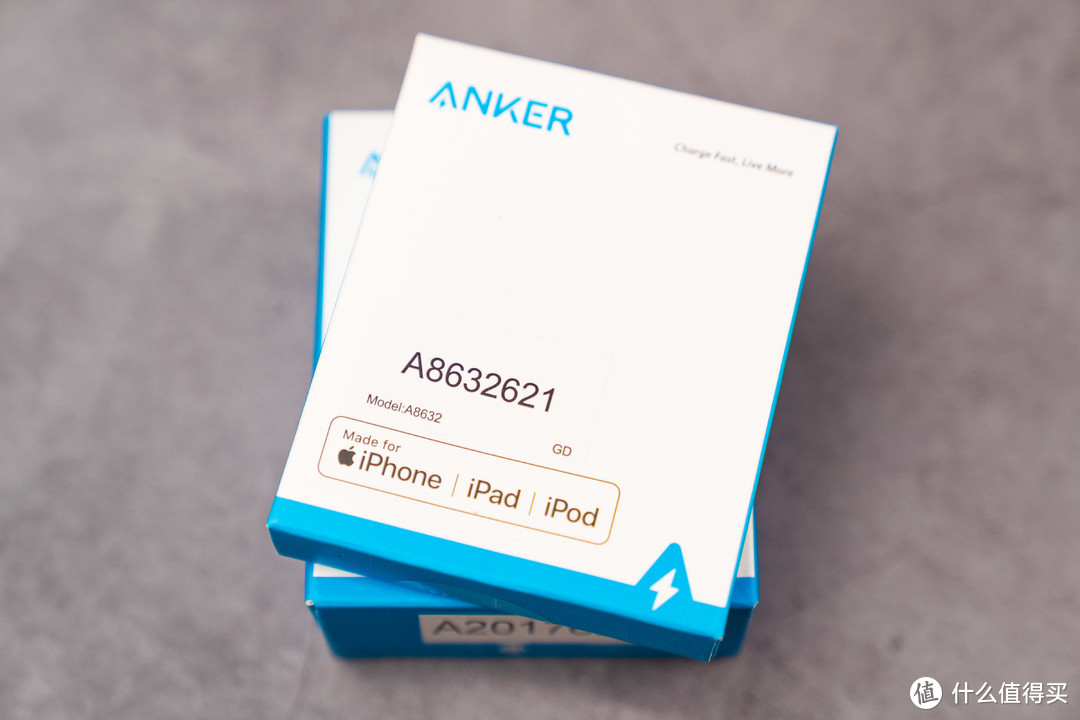 Anker GaN快充到底有多狠？小体积下大功率 出门只带这种充电器也不错