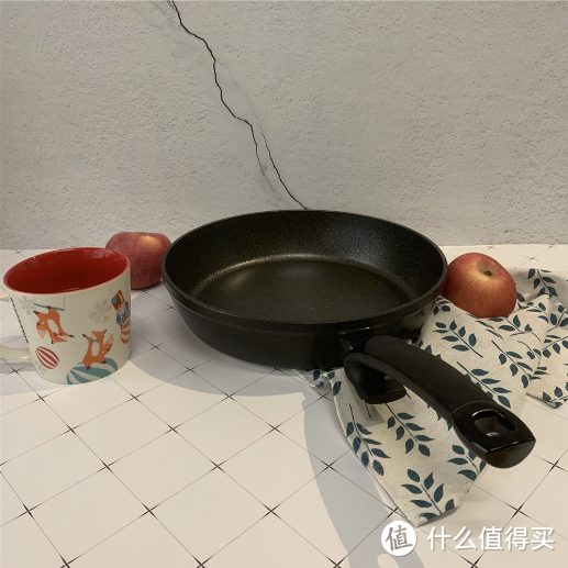 菲仕乐小金刚不粘锅|拯救强迫症的锅具“黑科技”