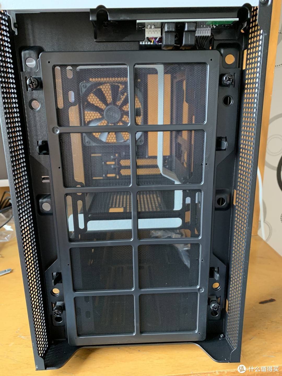 小升级，小瑕疵，恩杰 NZXT H210白色itx机箱开箱和装机