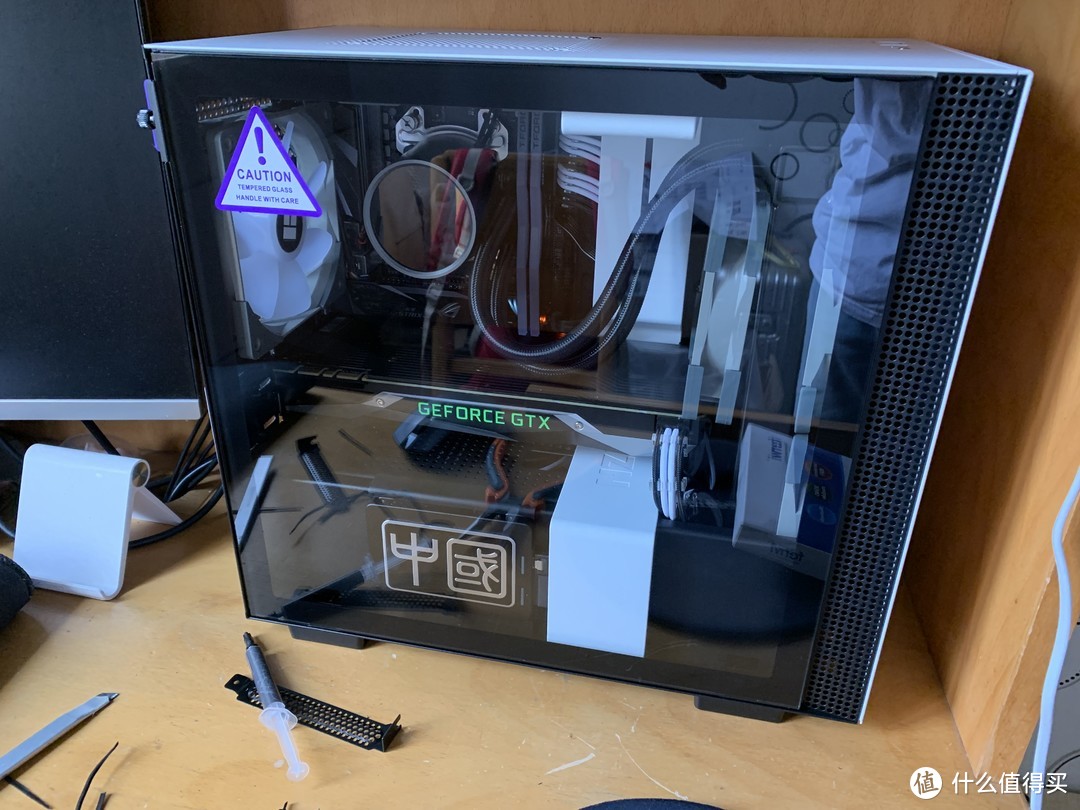 小升级，小瑕疵，恩杰 NZXT H210白色itx机箱开箱和装机