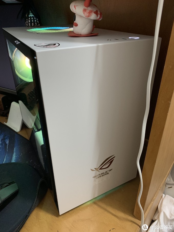 小升级，小瑕疵，恩杰 NZXT H210白色itx机箱开箱和装机