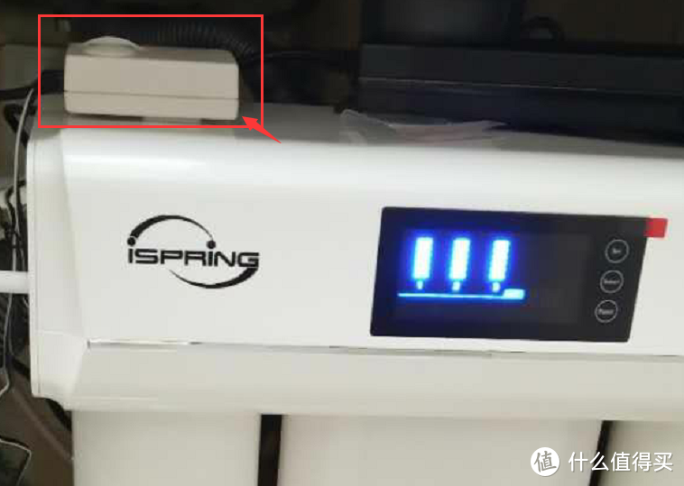 净水器产品对比：沁园小白鲸S500 对比 iSpring RO400W