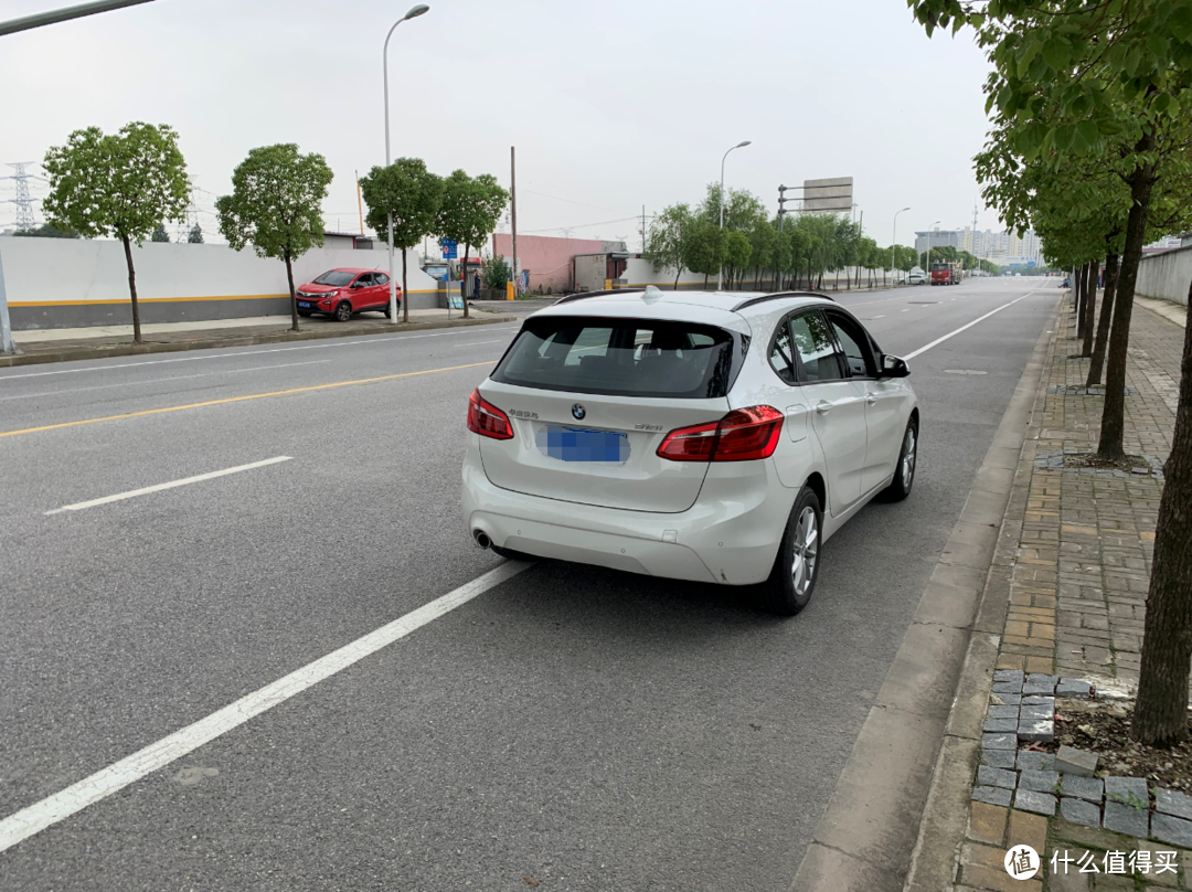 家用旅行车（买菜车）， 华晨宝马218i值得买吗？