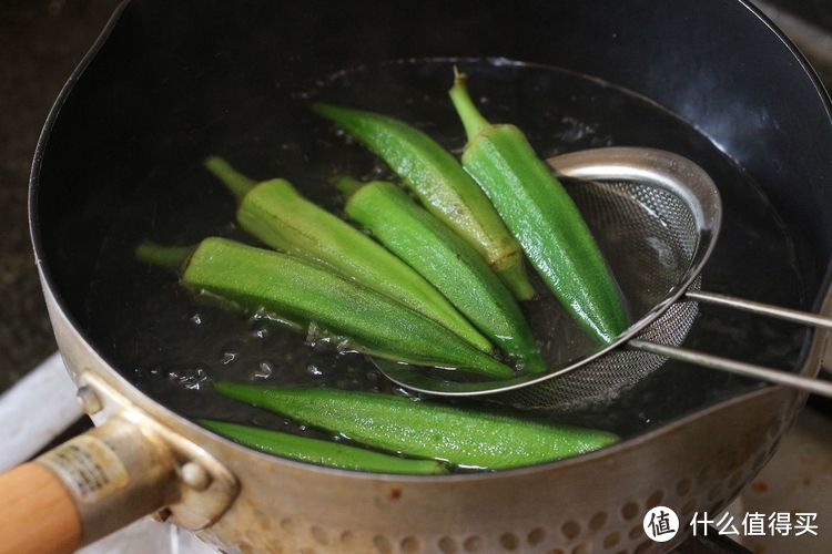 鸡胗这样做，吃起来超过瘾，下酒下饭两相宜