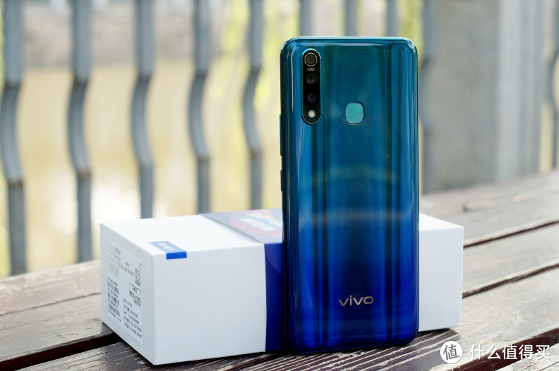 让手机告别充电宝，5000mAh电池的vivo Z5x测评