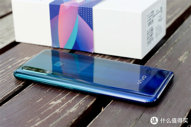 让手机告别充电宝，5000mAh电池的vivo Z5x测评