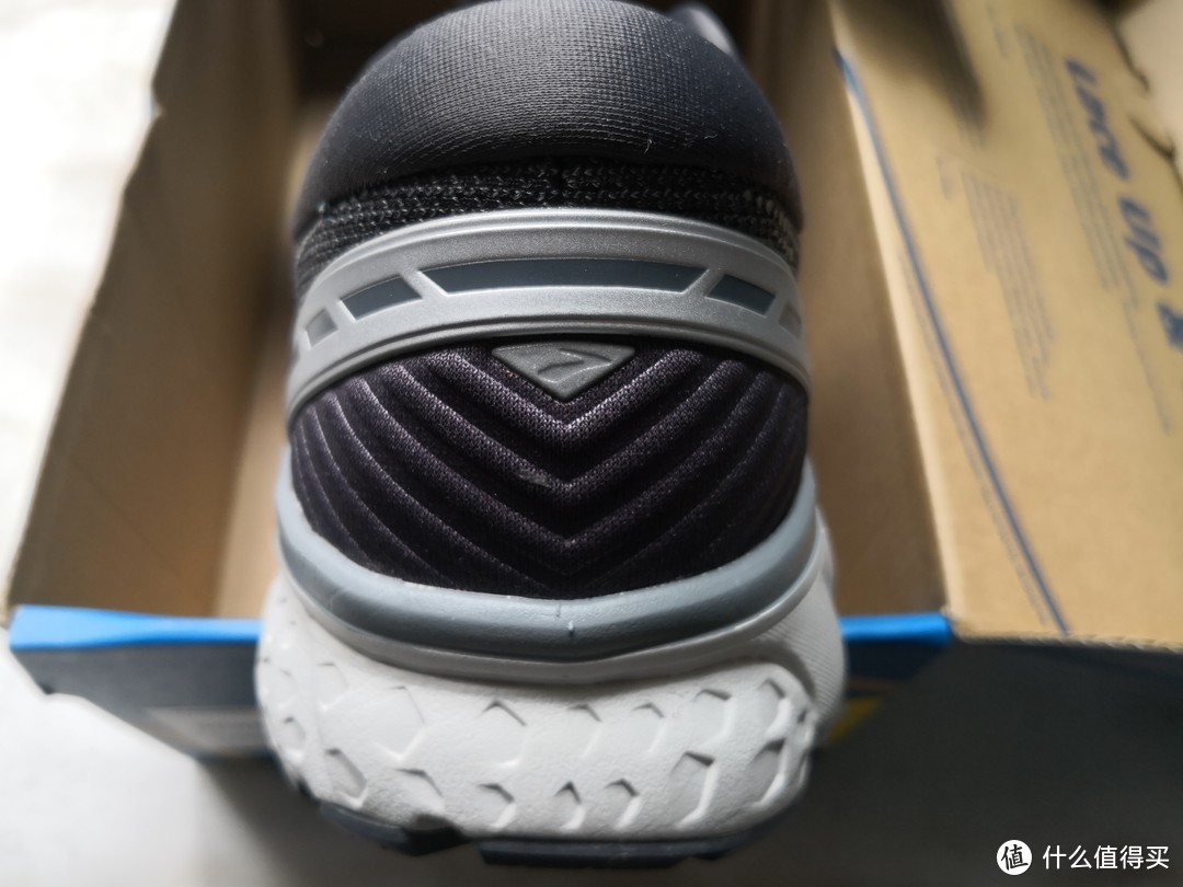 BROOKS GHOST 11 男运动鞋首晒