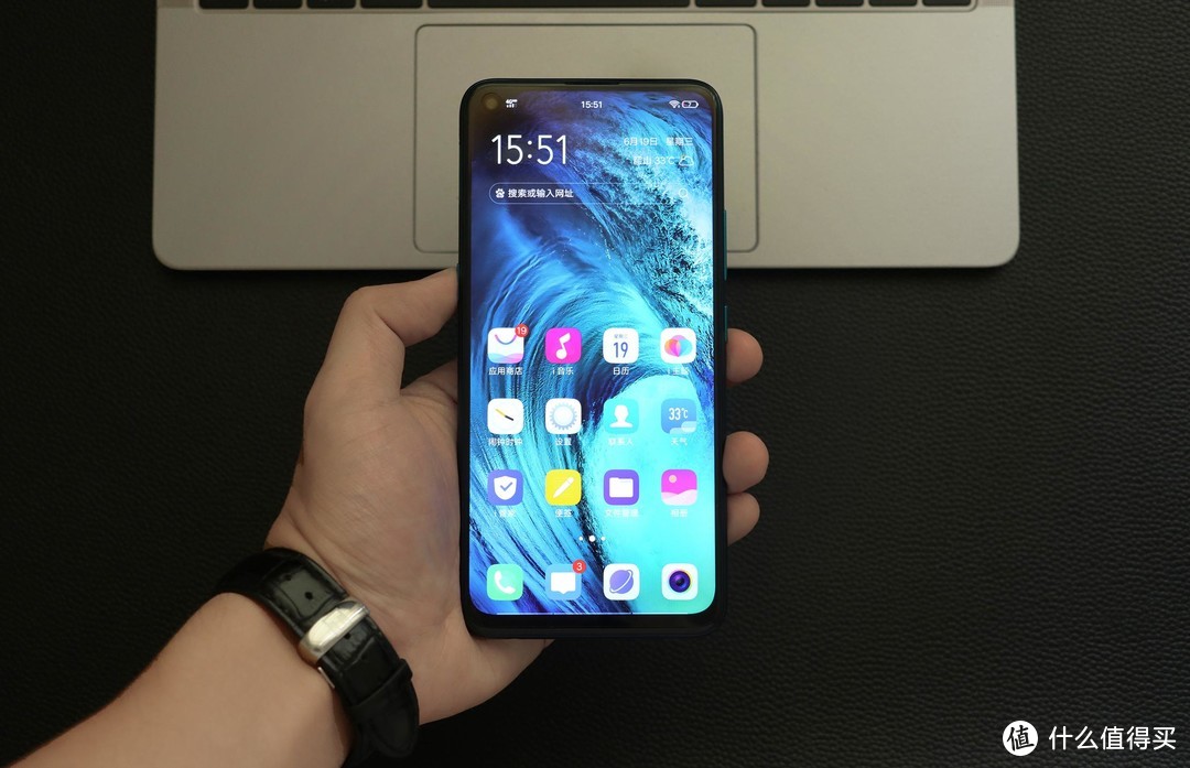 好看还能打的它不像是千元机——vivo Z5x体验