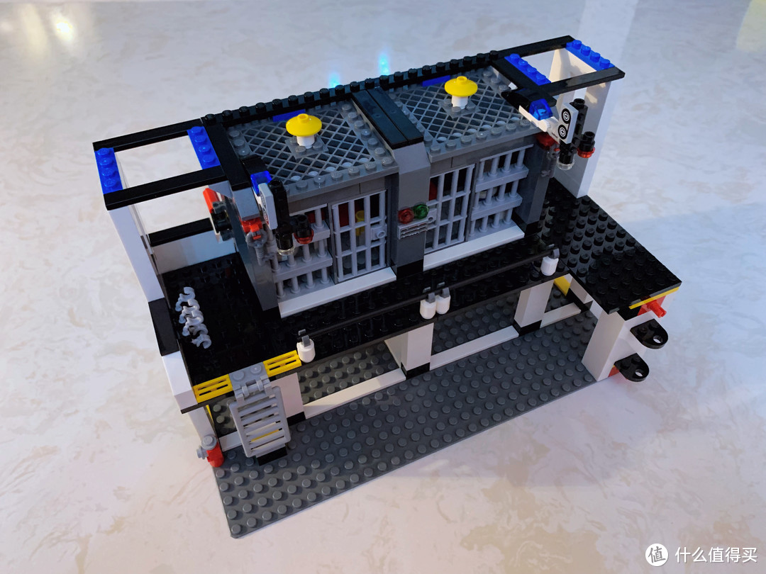 LEGO 7744 警察总部