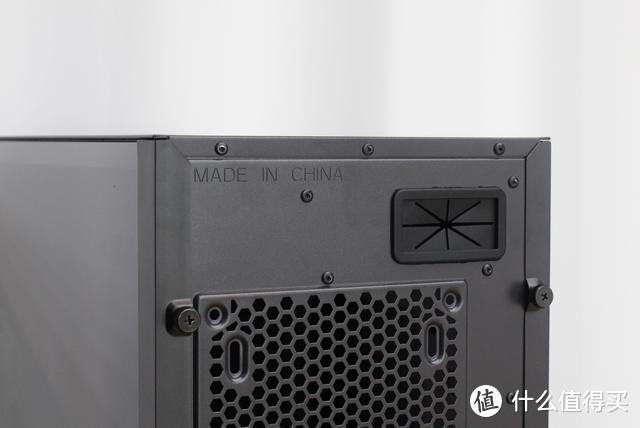 鑫谷全新ATX3.0机箱开箱：显卡竖着安装+水平风道，装机大不同？