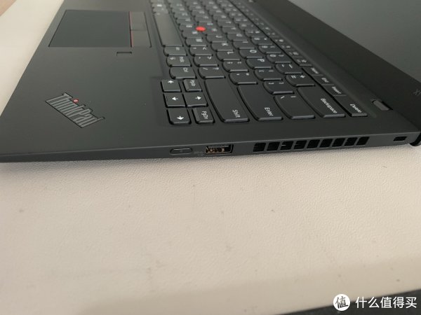 TPX1C 2019 LTE 右侧外观 接口齐全