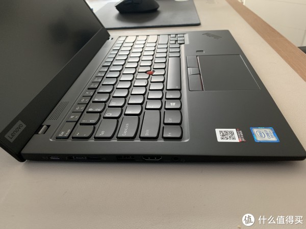 TPX1C 2019 LTE 左侧外观 接口齐全