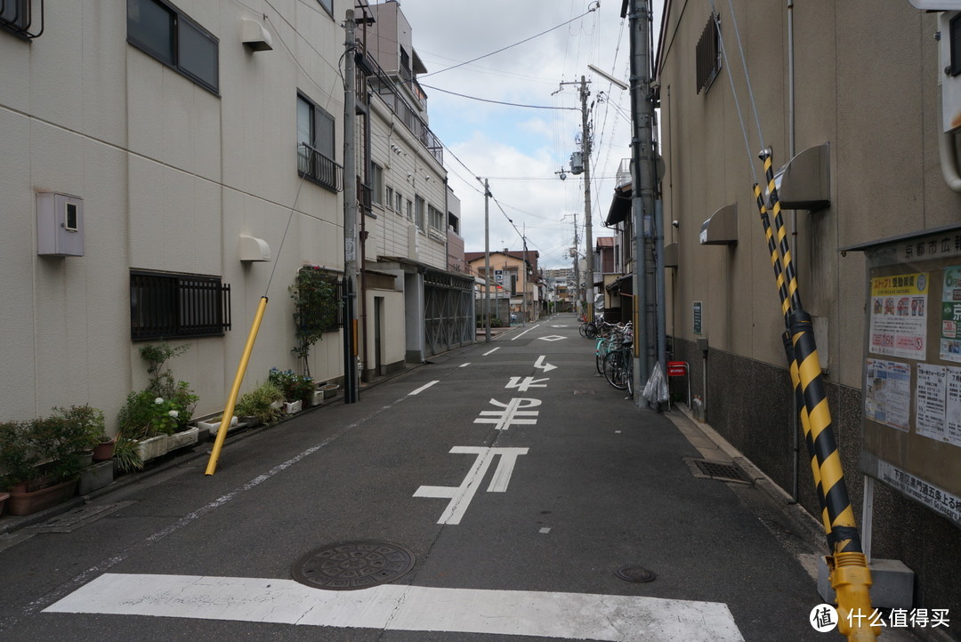 饭馆外一景