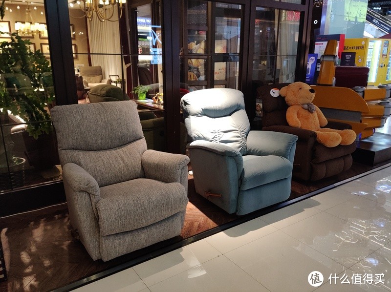 从入手LAZBOY乐至宝LZ.730单人沙发，聊聊网购时代线下实体店的优势劣势