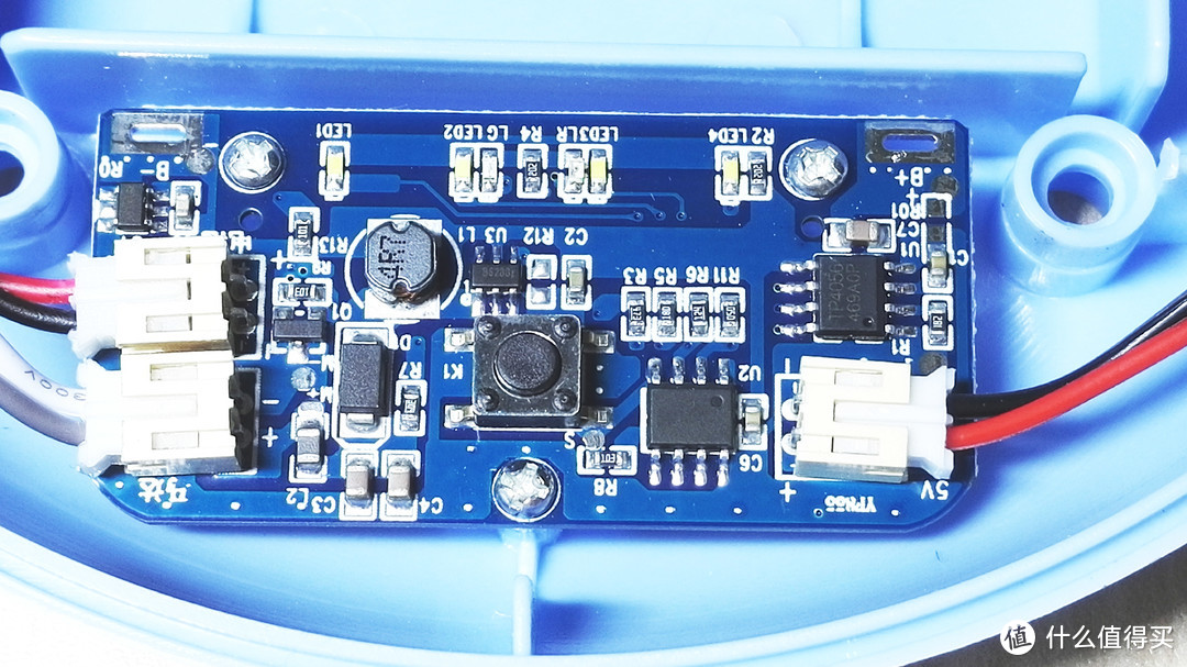 电路做工很好，有锂电充电管理芯片、控制芯片、升压芯片等电路
