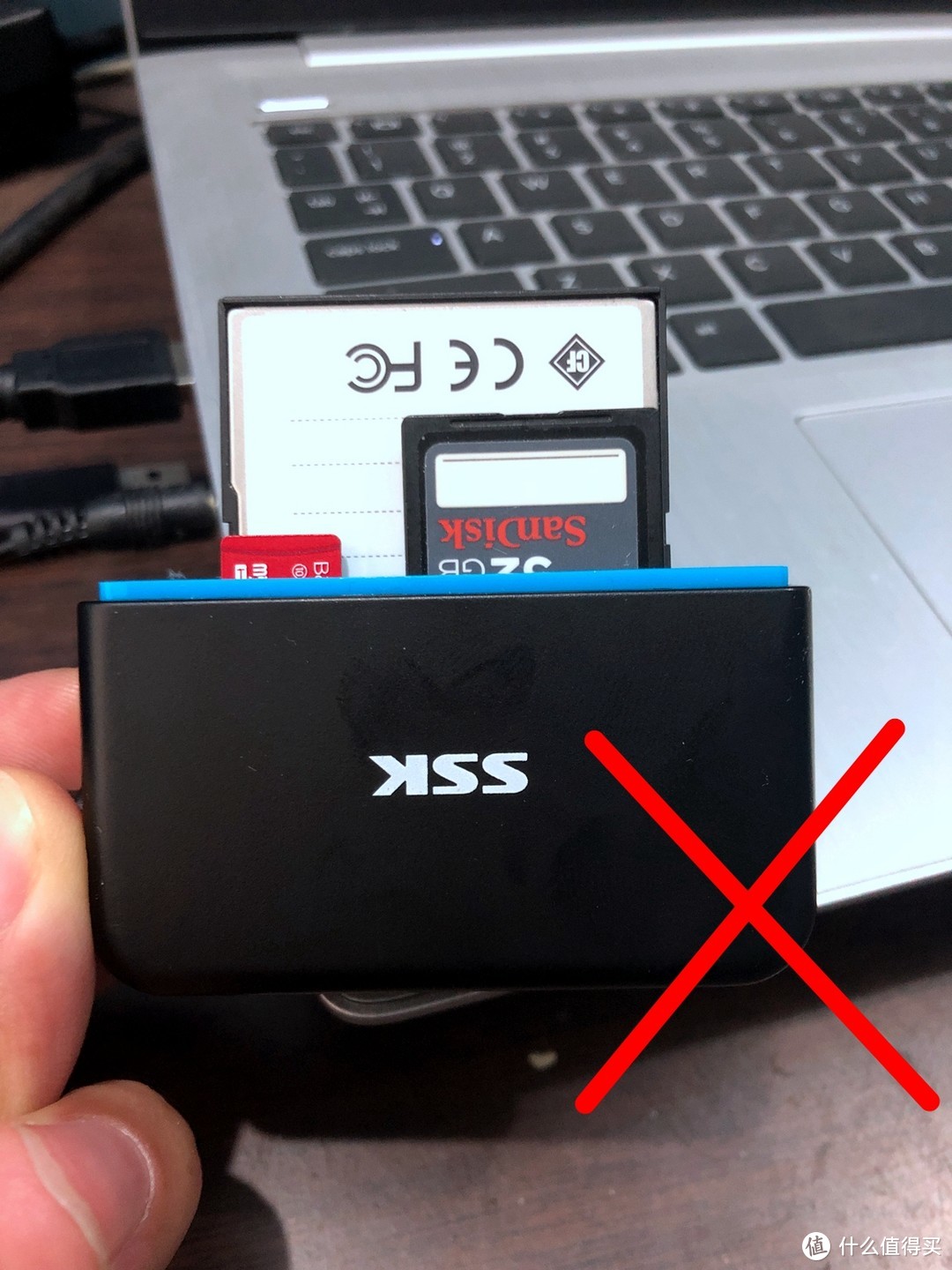 小巧好用也缺点明显- 飚王（SSK）SCRM330 USB3.0 TF/SD/CF 多功能合一读卡器 开箱简评