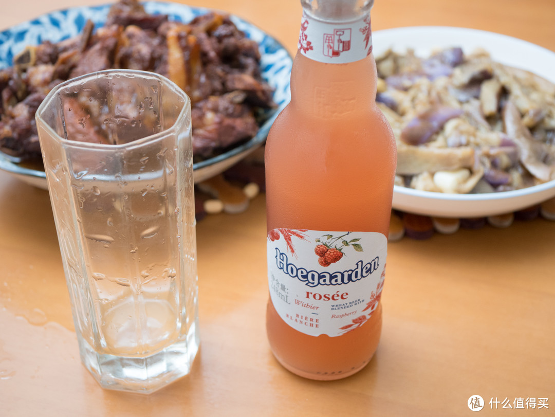 颜值很高，风味独特的福佳Hoegaarden Rosee覆盆子啤酒