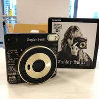 富士 Instax Square SQ6 拍立得相机外观展示(镜头|按键|显示灯)