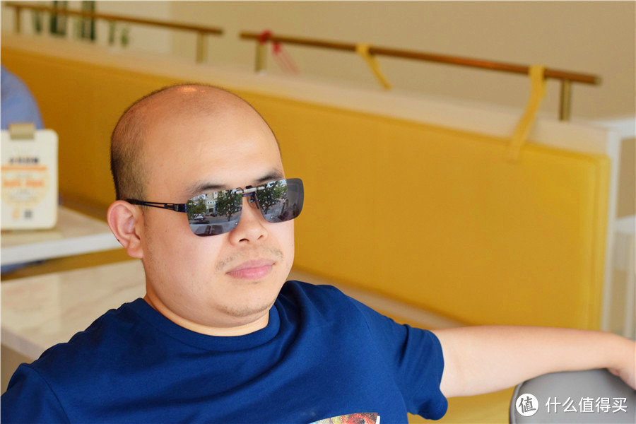 光头胖出镜篇七戴上小米上新的ts偏光太阳镜夹片你给我的帅气打几分