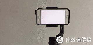 超重切换横竖模式电机抖动，此时为iPhone6加装曼富图摄影壳及3倍放大镜头，横拍还能hold住，竖拍切换后无法到位且抖动异常