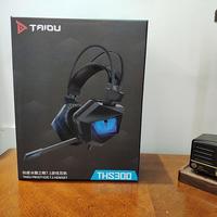 钛度 THS300A4 冰霜之眼 电竞耳机外观展示(头梁|头垫|麦克风)