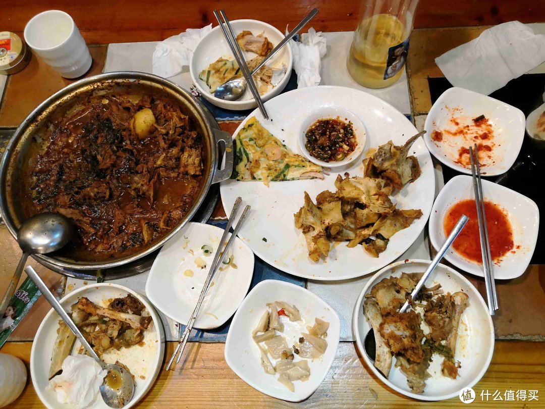 韩国街「达乐坊」，正宗思密达的脊骨土豆汤