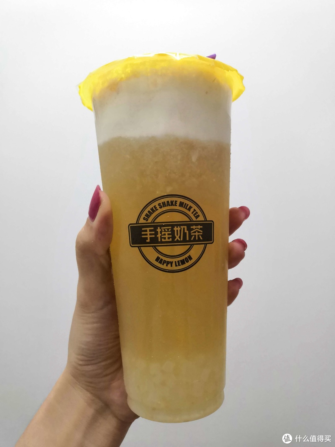 给我一杯「快乐」，我能摇动整个地球