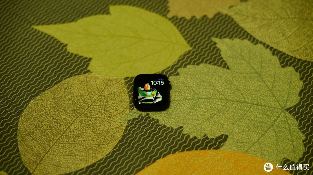 iphone的绝配，同时兼顾运动的智能手表：Apple Watch Series 4苹果智能手表窝蜂版本44MM