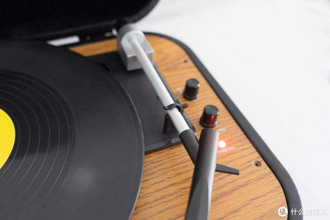 感受经典，还原音乐最真实的模样，体验巫1900手提式黑胶唱机
