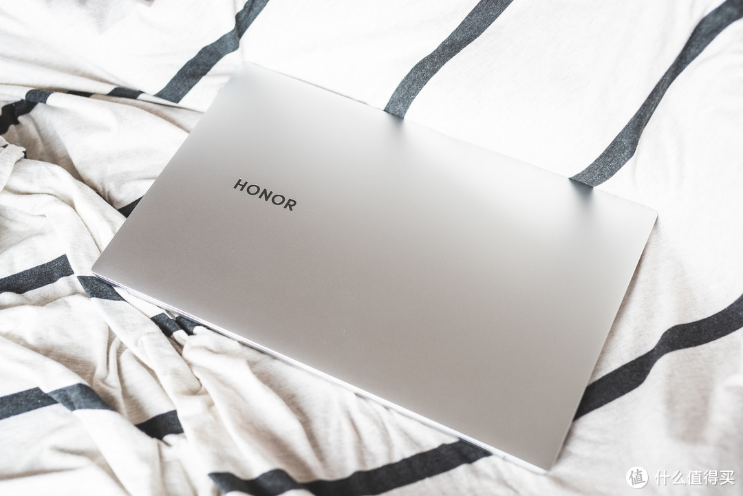 这台16.1.英寸的笔记本有什么特别的？ 荣耀MagicBook Pro评测体验
