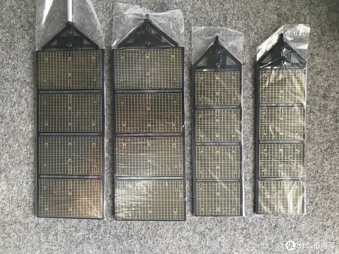 4块太阳能电池帆板，细节到位