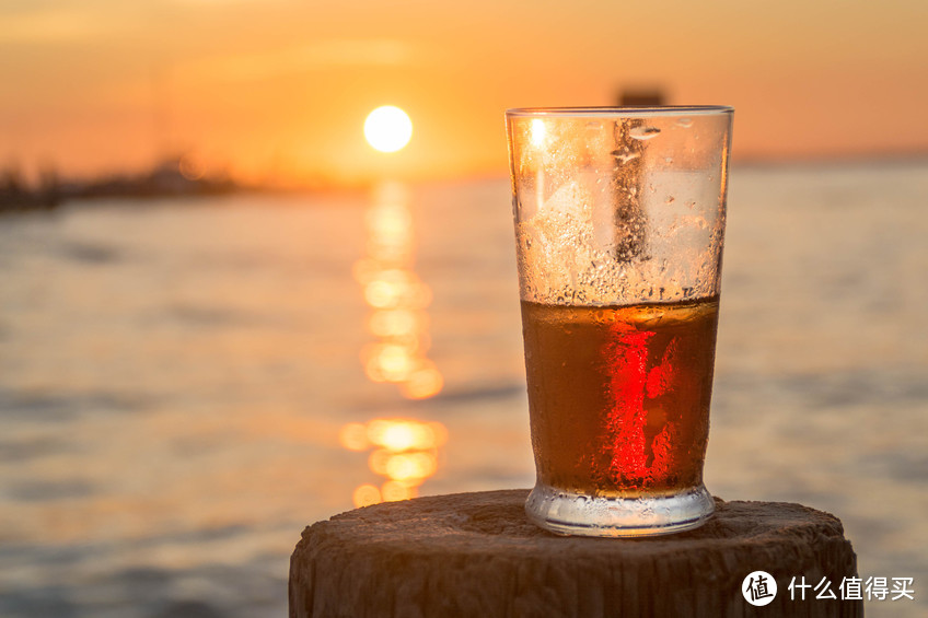 夏日酒一杯，喝完再去拥抱这个世界