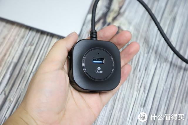 桌面上的“飞行堡垒”，毕亚兹 USB3.0一拖四集线器评测