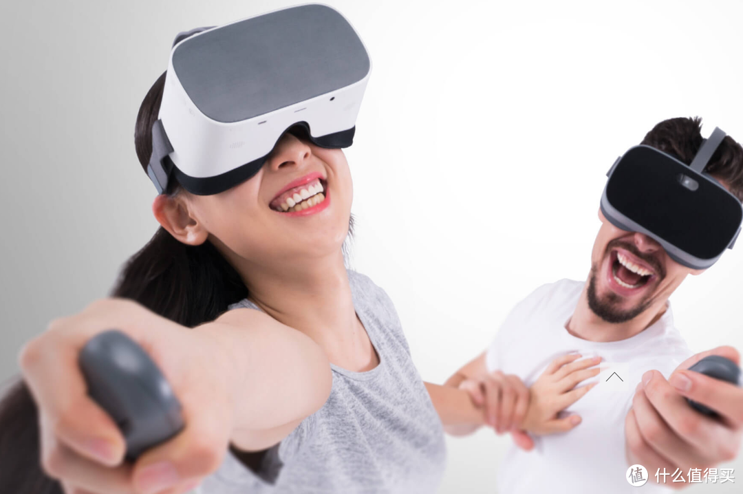 玩VR的时候，你是这样的。。。