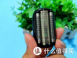 剃须不清爽，快来试试它——须眉剃须刀灵动3