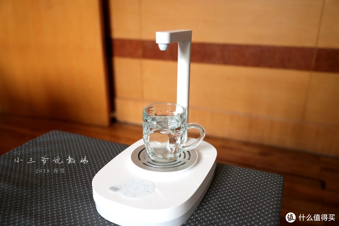 用小浪TDS即热上水器，随时喝上适度健康水