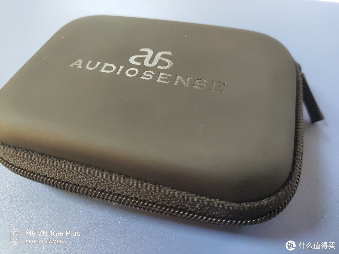 AudioSense T260 楼氏可换线双动铁耳机