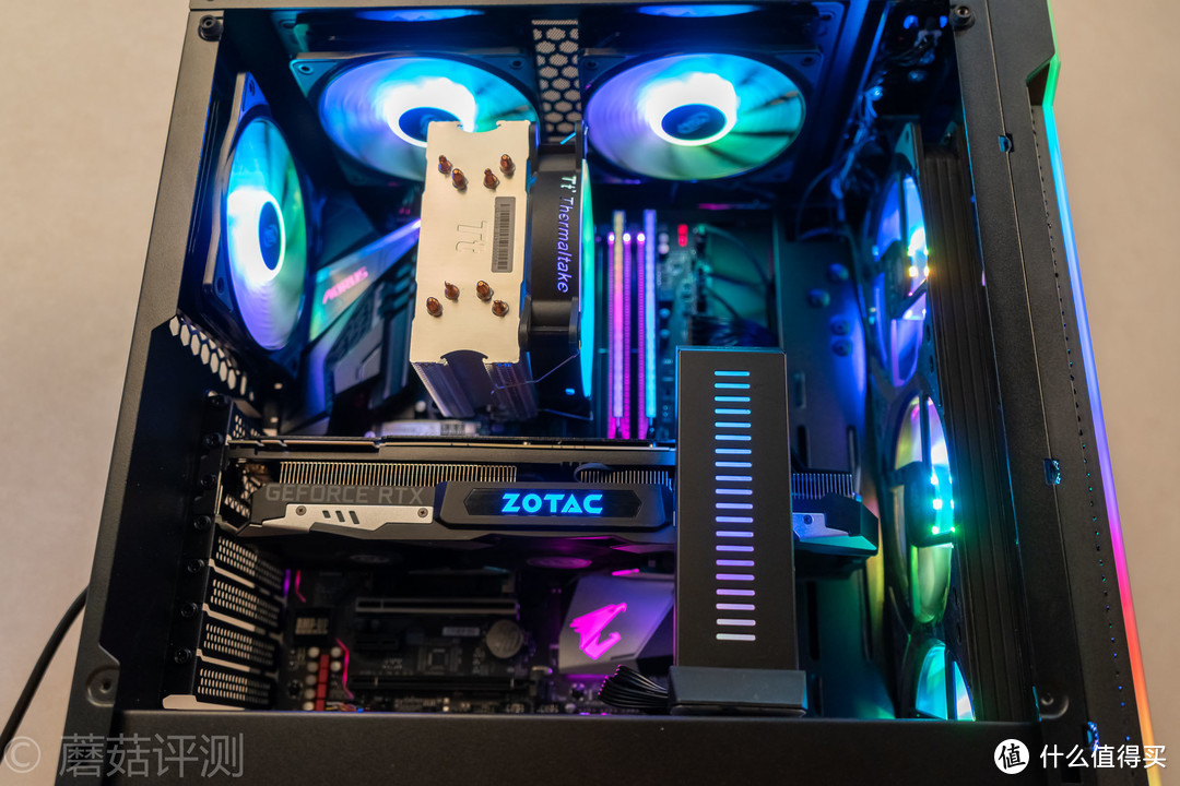 外观漂亮散热强、Tt（Thermaltake）挑战者H2 黑色 中塔机箱