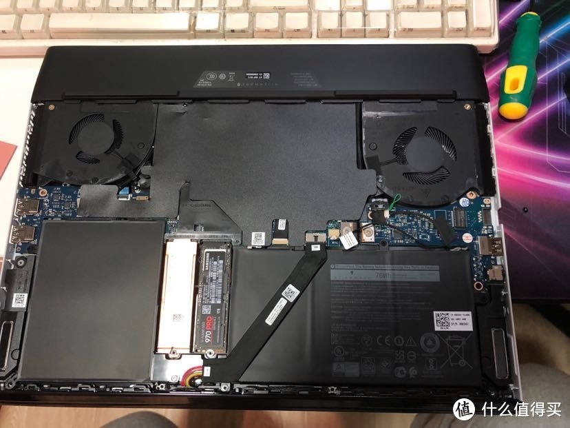 首批外星人alienware m15 r2游戏本开箱照