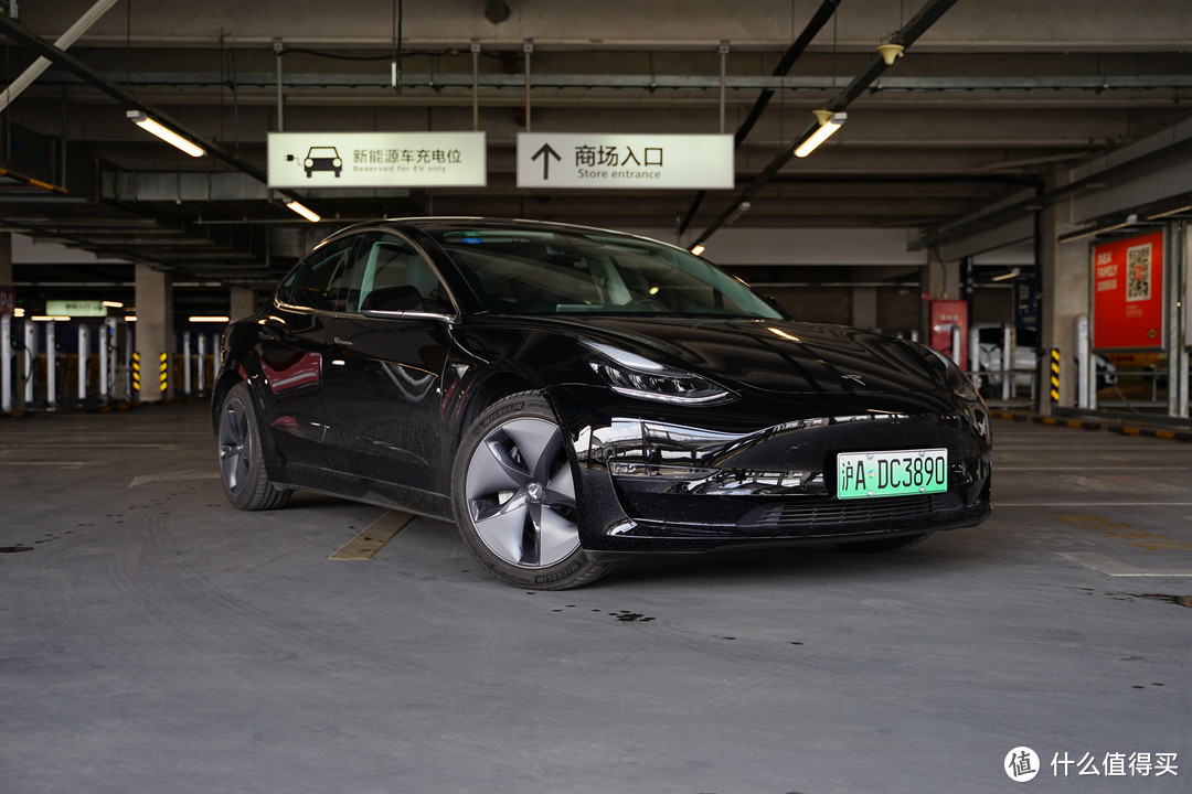 评车场no 77 50万元内体验最好的电动汽车 车黑成功转粉 试特斯拉model 3 新能源车 什么值得买