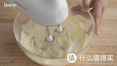 5分钟就能做出酥到掉渣的蛋黄酥皮，起码省了3小时！