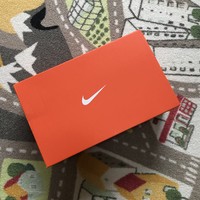 NIKE EPIC REACT FLYKNIT 2 跑步鞋外观展示(配色|中底|鞋面|材质)